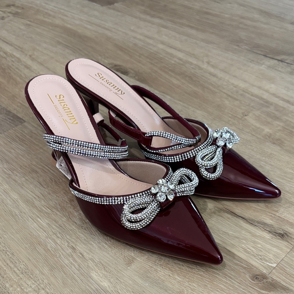 NEW Women’s Susanny Burgundy Rhinestone Pumps